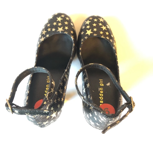 Madden Girl Black Gold Star Heel Size 6 NWOT - Picture 4 of 6